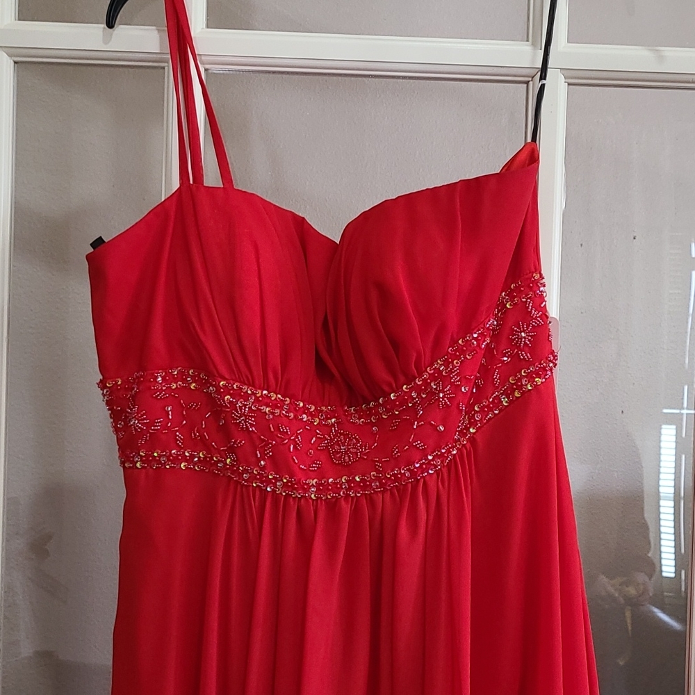Dress - Picture 4 of 7